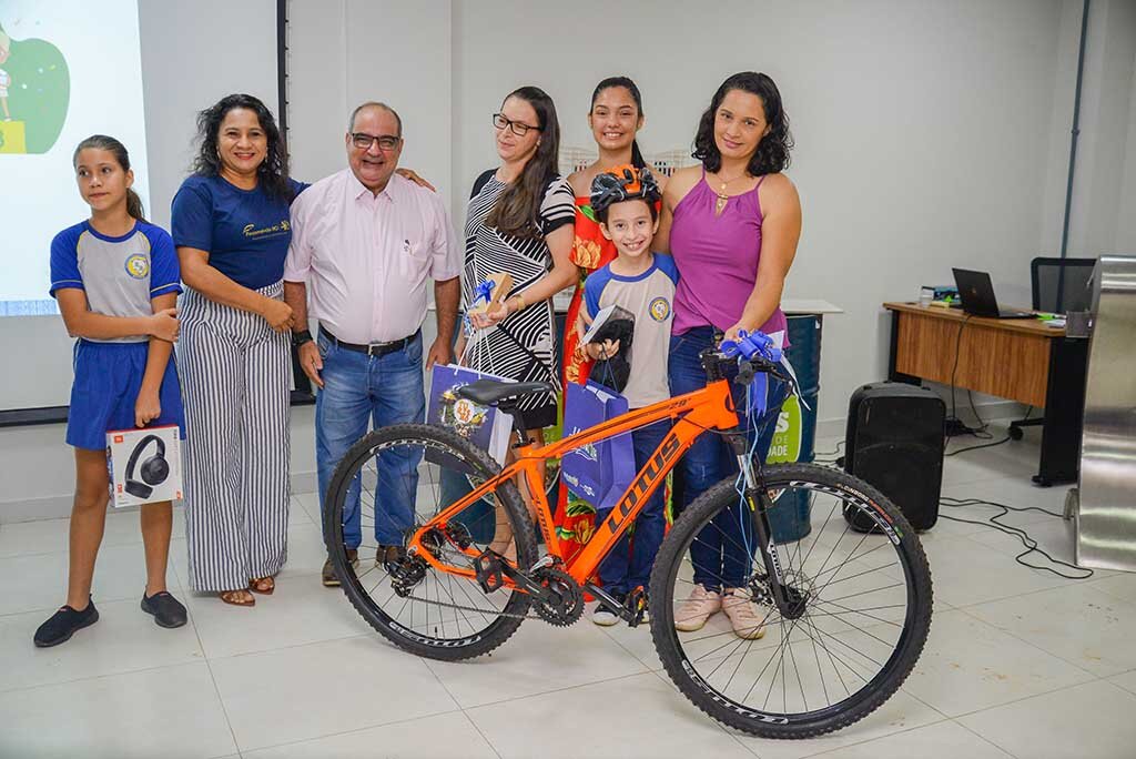 Projeto Cidade Turística de Ji-Paraná premia ganhadores do Concurso de Redação  - Gente de Opinião