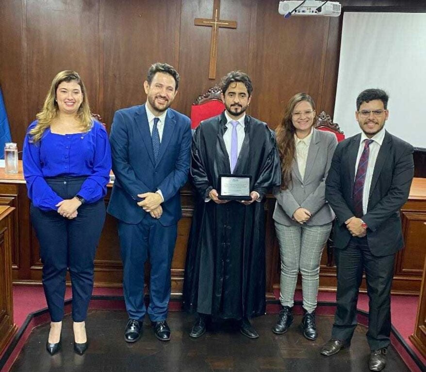 Acadêmico do Centro Universitário Aparício Carvalho - FIMCA conquista múltiplos prêmios e título geral no 1º Moot de Processo Civil da OAB/RO - Gente de Opinião