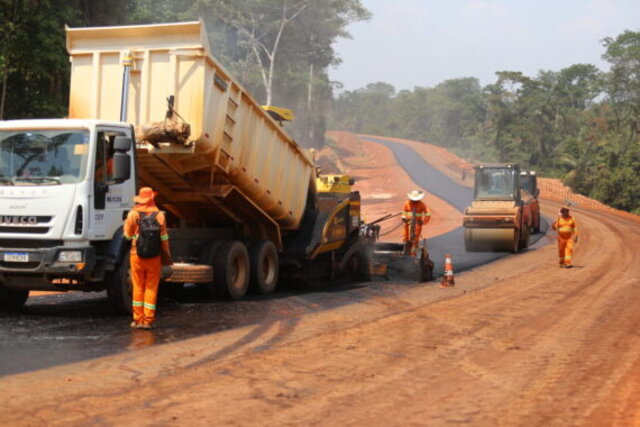 Mais de 4,4 mil km de serviços de manutenção em rodovias e linhas municipais contribuem para a integração regional - Gente de Opinião