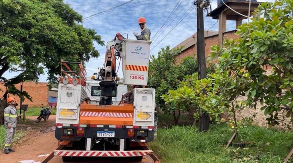 Vereador Everaldo Fogaça conquista melhorias na iluminação do Bairro Três Marias com apoio da EMDUR - Gente de Opinião