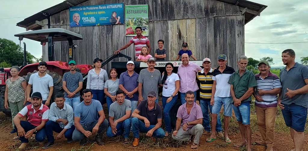 Deputado Ismael Crispin faz a primeira entrega do ano em Seringueiras - Gente de Opinião