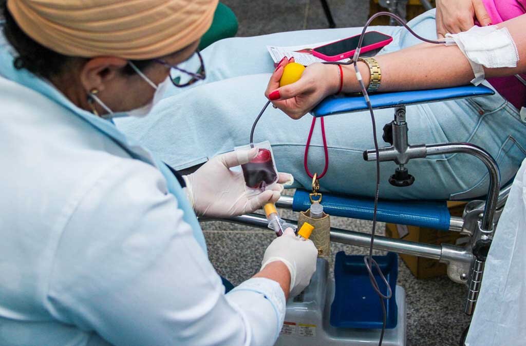 Campanha Carnaval Solidário realizada pela Fhemeron conta com alguns parceiros para reforçar o estoque de sangue - Gente de Opinião