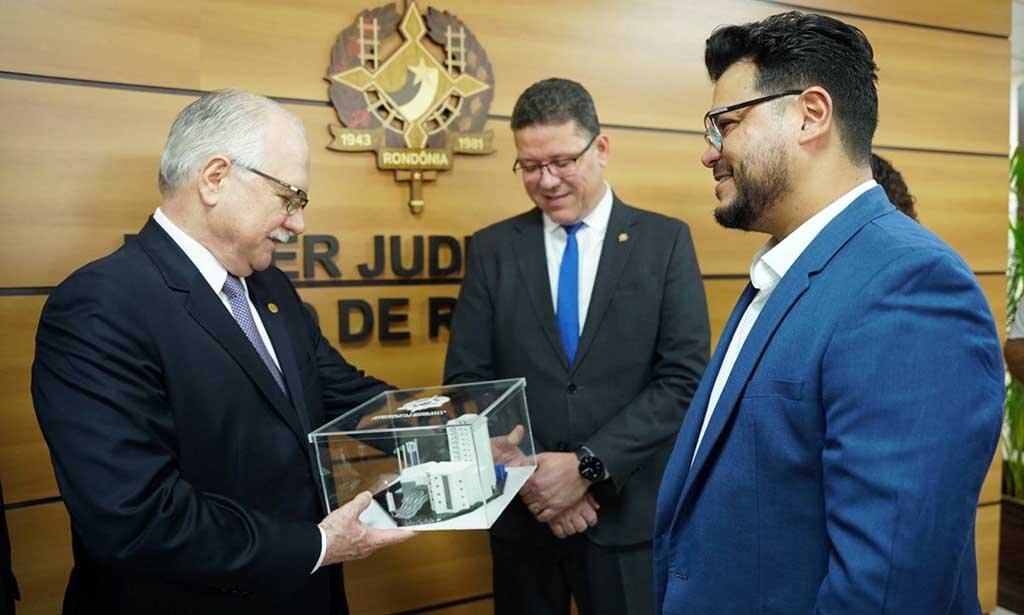Deputado Marcelo Cruz prestigia visita do ministro Edson Fachin a Rondônia - Gente de Opinião