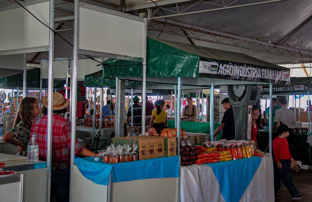 Nesta primeira Feira, serão convidados 20 expositores, entre representantes da agroindústria familiar, produtores de hortifrúti e artesanatos - Gente de Opinião