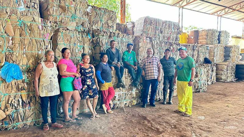 Vereador Everaldo Fogaça visita cooperativa de catadores de reciclados em situação crítica e promete apoio - Gente de Opinião