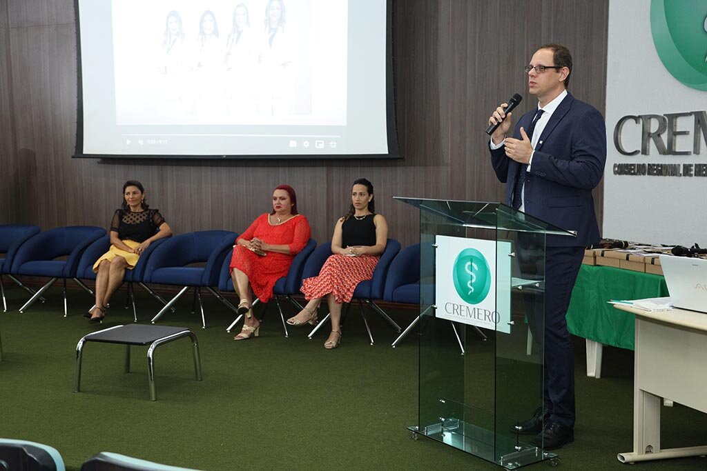  Cremero recebe formatura da X Turma de Residência de Ginecologia e Obstetrícia da Maternidade Municipal Mãe Esperança  - Gente de Opinião