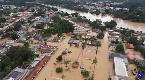 Enchente no Acre atinge várias cidades, mas não deve impactar Rondônia