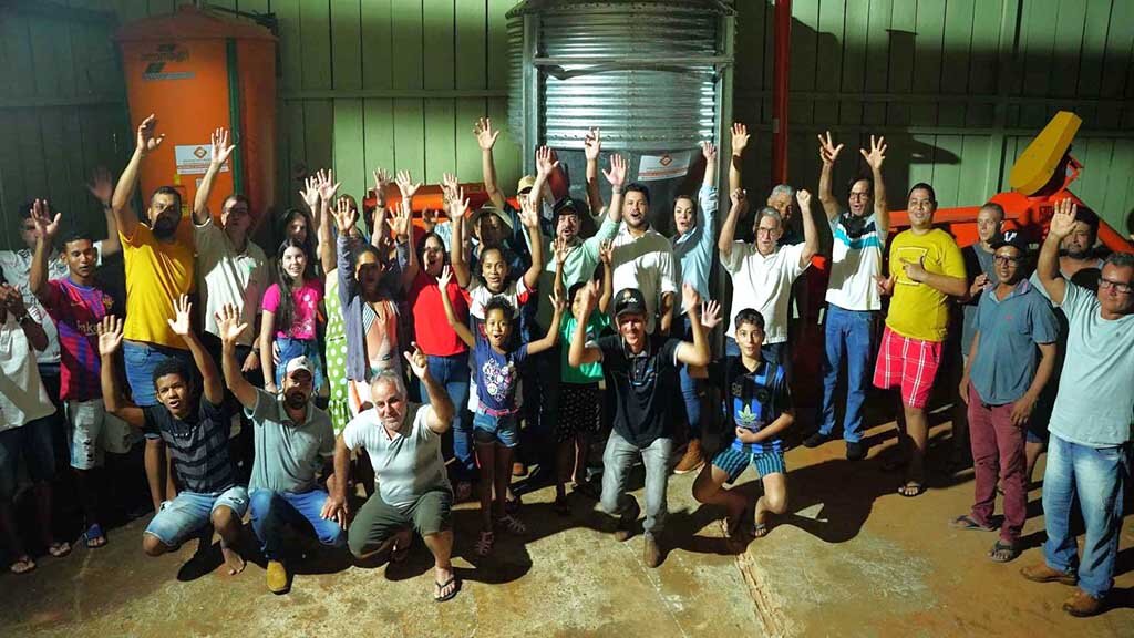 Comunidade celebrou a instalação da fábrica de ração na Linha 98 (Foto: Rafael Oliveira I Secom ALE/RO) - Gente de Opinião