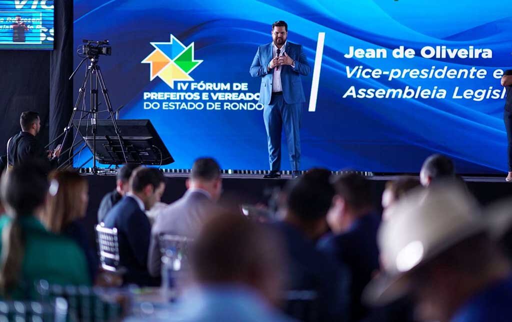 Alero participa do IV Fórum de Prefeitos e Vereadores - Gente de Opinião