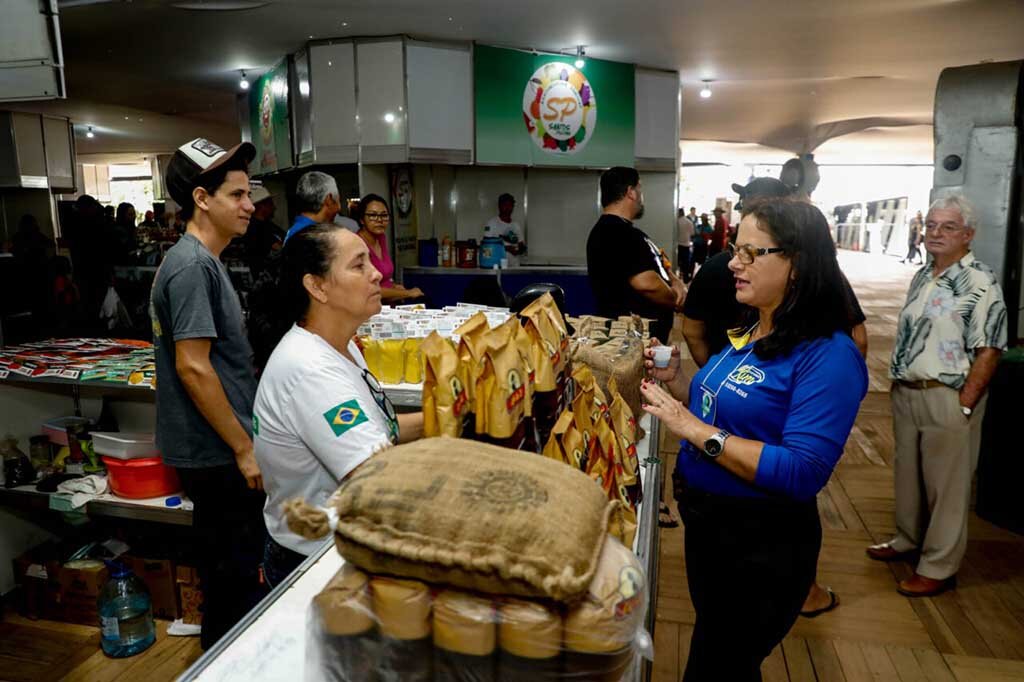 Maria Aparecida Heringer diz que é muito importante expor seus produtos na RRSI - Gente de Opinião