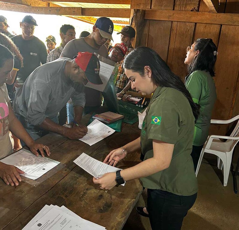 Incra entrega contratos de Concessão de Uso a famílias assentadas em Buritis (RO) - Gente de Opinião