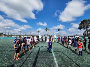 Jirau Energia entrega uniformes e material esportivo para Escolinha de Futebol de Nova Mutum Paraná  - Gente de Opinião