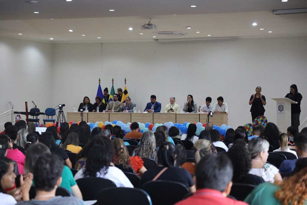 Durante o evento, os participantes puderam interagir diretamente com os especialistas e fazer perguntas - Gente de Opinião