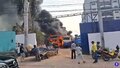 Incêndio destrói três ônibus de turismo em garagem de Porto Velho