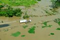Governador de RO lidera operação para garantir segurança nas áreas alagadas da BR-425 em Nova Mamoré