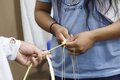  Alunos são capacitados em oficina gratuita de artesanato com palha de buriti em Vilhena