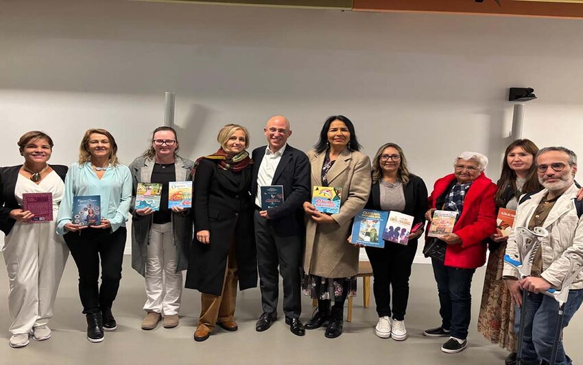 A Literatura em Foco: AJEB Rondônia e a Contribuição de Escritoras e Poetas Nacionais em Encontro com o Professor Dr. Leonardo Tonus em Paris