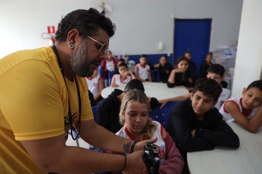 3ª Oficina de Artes Criativas capacita 60 alunos com aulas de fotografia e grafite em Vilhena - Gente de Opinião
