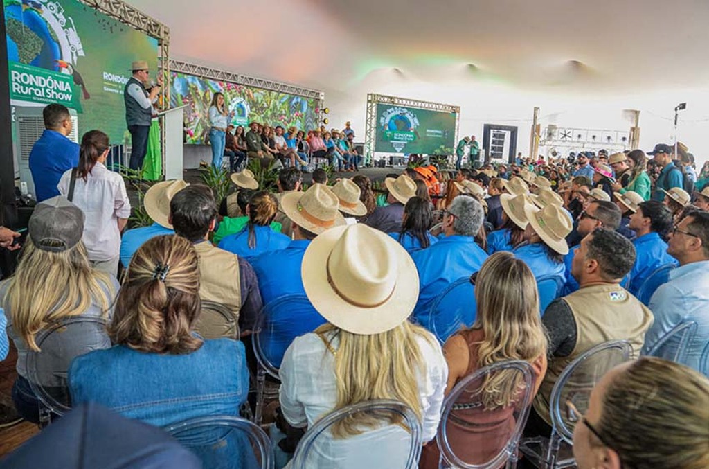 Secretário Luiz Paulo garante transporte gratuito e reforça apoio ao produtor na 12ª Rondônia Rural Show 2025  - Gente de Opinião