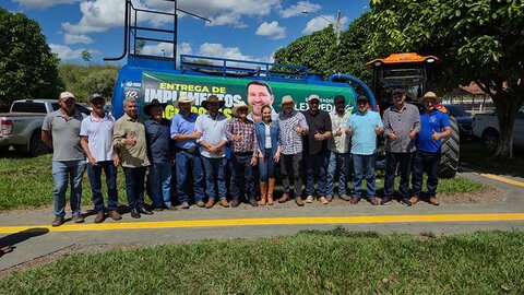 Esse implemento agrícola vai fortalecer o trabalho da nossa Secretaria de Agricultura e beneficiar diretamente o homem do campo.