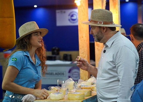 Presidente Alex Redano visita expositores e fortalece apoio da Assembleia durante a Rondônia Rural Show 2025