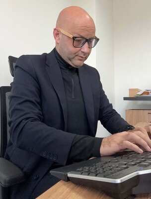O erro de priorizar apenas as redes sociais na comunicação de um político