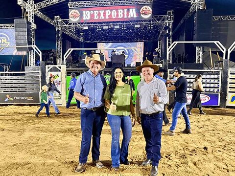 Cristiane Lopes prestigia Expobim 2025 e destaca investimentos no agro, saúde e educação no município de Cujubim 