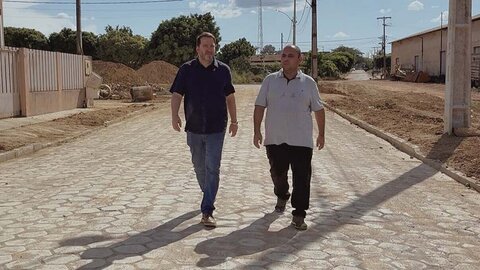 Ruas de Buritis recebem bloqueteamento com emenda parlamentar do deputado Alex Redano