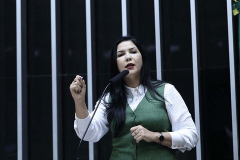 Deputada Cristiane Lopes vota ‘NÃO’ ao aumento de deputados e defende outras prioridades para o Brasil