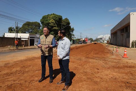 Governador Marcos Rocha confere obras de pavimentação da Estrada da Penal para melhoria na trafegabilidade