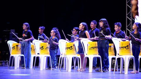 Recital celebra talentos da rede municipal de ensino com emoção, arte e inclusão
