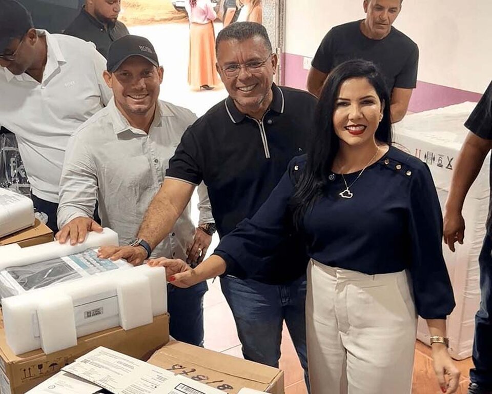 Deputada Cristiane Lopes entrega equipamentos e mobílias a 9 UBSs de Nova Mamoré - Gente de Opinião