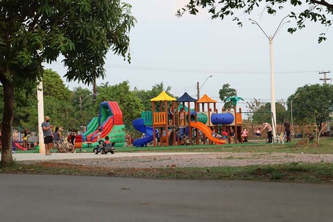 Prefeitura instala dispositivo que elimina risco de choque em praças de Porto Velho