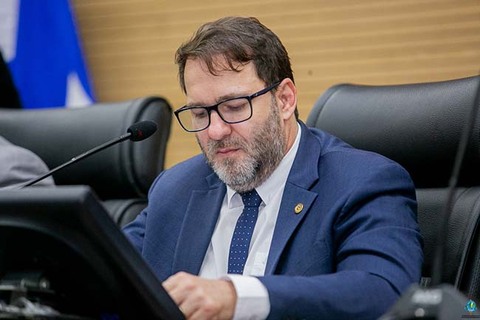 Deputado Alex Redano esclarece fake news sobre pedido de cassação do governador e vice