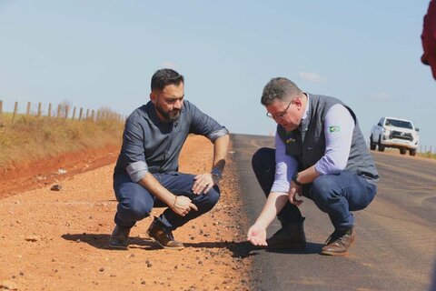 Governador Marcos Rocha acompanha reta final das obras de pavimentação da TransRondônia