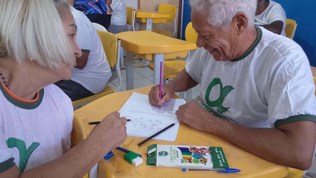 Porto Velho oferece alfabetização gratuita para idosos - Gente de Opinião