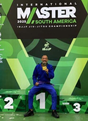 O atleta Kleber Luiz, que conquistou medalha de ouro na categoria Master 5 Absoluto - Gente de Opinião
