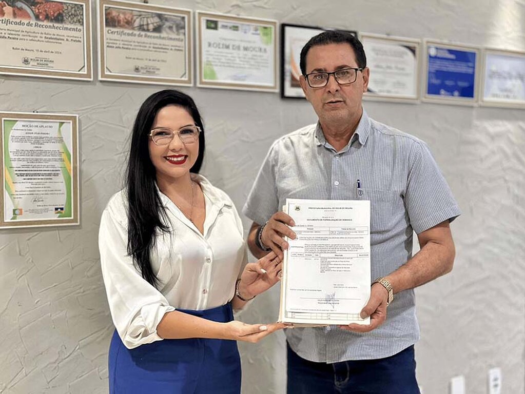 Deputada Federal Cristiane Lopes e Prefeito Aldo Júlio anunciam construção da Praça da Bíblia em Rolim de Moura - Gente de Opinião