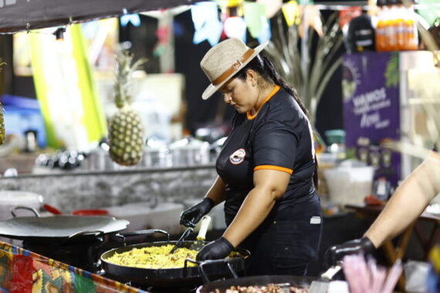 Ingrid Monteiro, comerciante aproveita a oportunidade para gerar uma renda ainda maior - Gente de Opinião