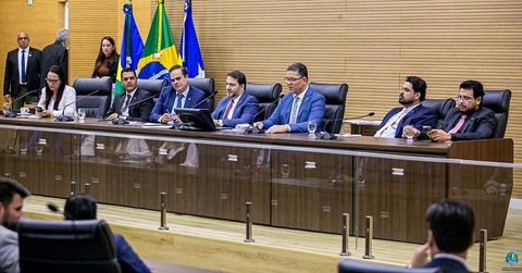 Assembleia reinicia trabalhos legislativos com presença do governador e destaque para harmonia entre poderes 