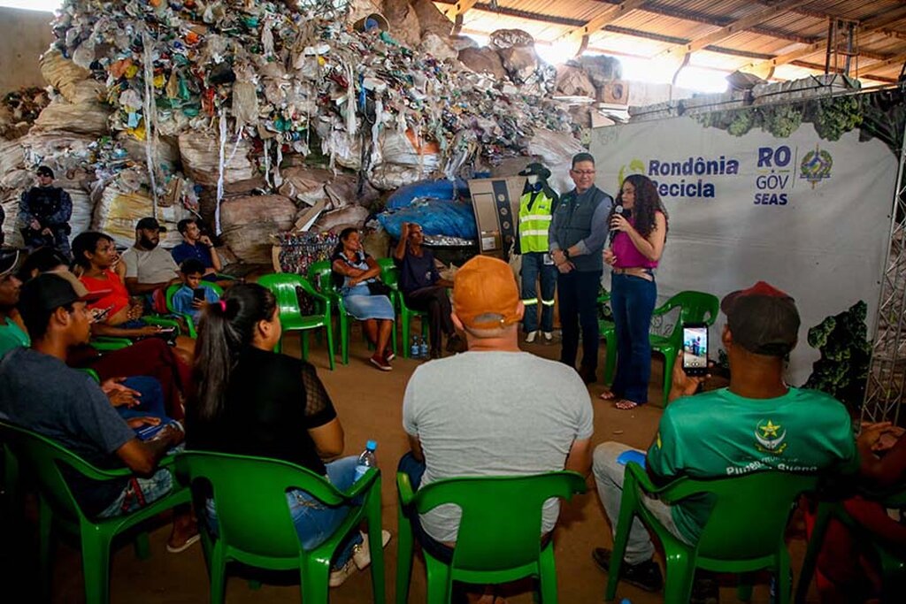 Marcos Rocha e Luana Rocha fortalecem trabalho reciclável com entrega de EPIs para catadores em Pimenta Bueno - Gente de Opinião