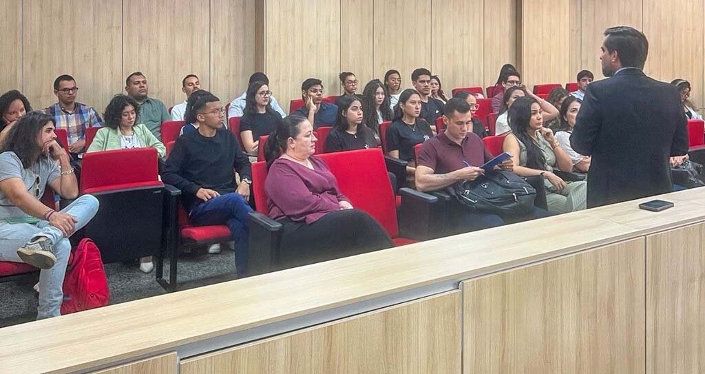 Cerca de 50 alunos da Unir participaram do projeto Assembleia Cidadã (Foto: Rafael Oliveira I Secom ALE/RO) - Gente de Opinião