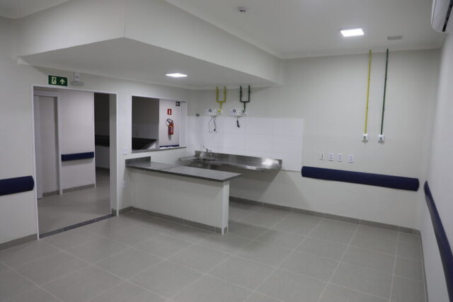strutura também conta com uma sala vermelha destinada a atendimentos emergenciais e críticos no momento do parto - Gente de Opinião