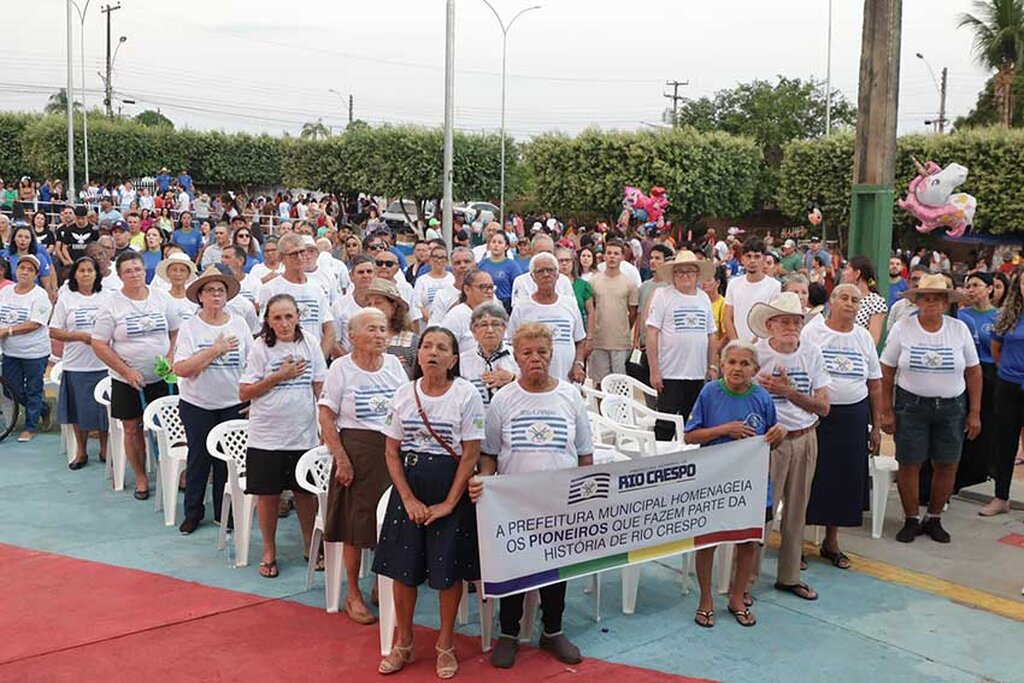 Desfile de 7 de Setembro mobiliza 2 mil pessoas e homenageia pioneiros em Rio Crespo - Gente de Opinião