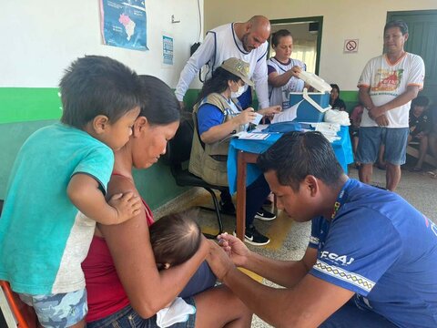 Vacinação Sem Fronteira chega à aldeia Lage Novo, em Guajará-Mirim e reforça assistência em saúde