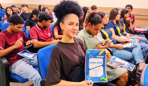 “Quero ser delegada”: estudante destaca importância do aulão para o Enem 