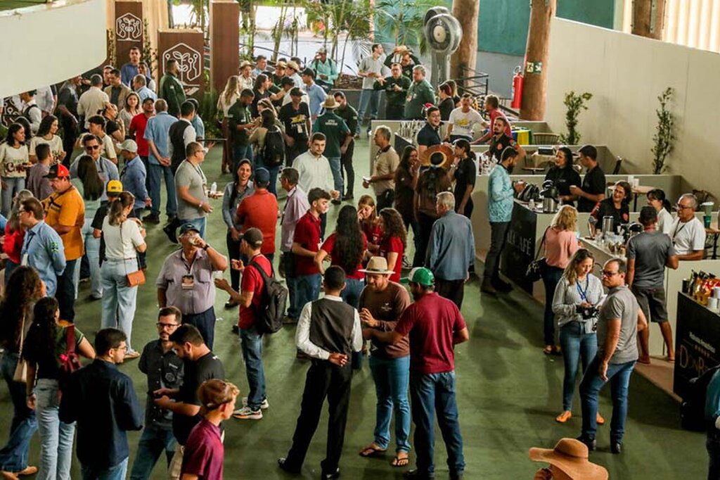 Com premiação recorde, governo de RO entrega mais de R$ 400 mil a cafeicultores no 10º Concafé - Gente de Opinião