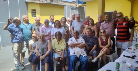 Confraria 30+: churrasco, memórias, livro exemplar 