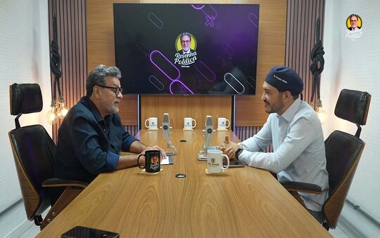 Robson Oliveira entrevista o deputado federal Fernando Máximo