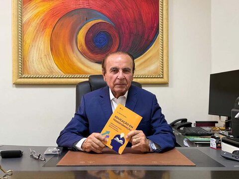 ‘Educação em Transformação’: Dr. Aparício Carvalho lança livro sobre as mudanças que moldam o futuro da educação da sociedade.